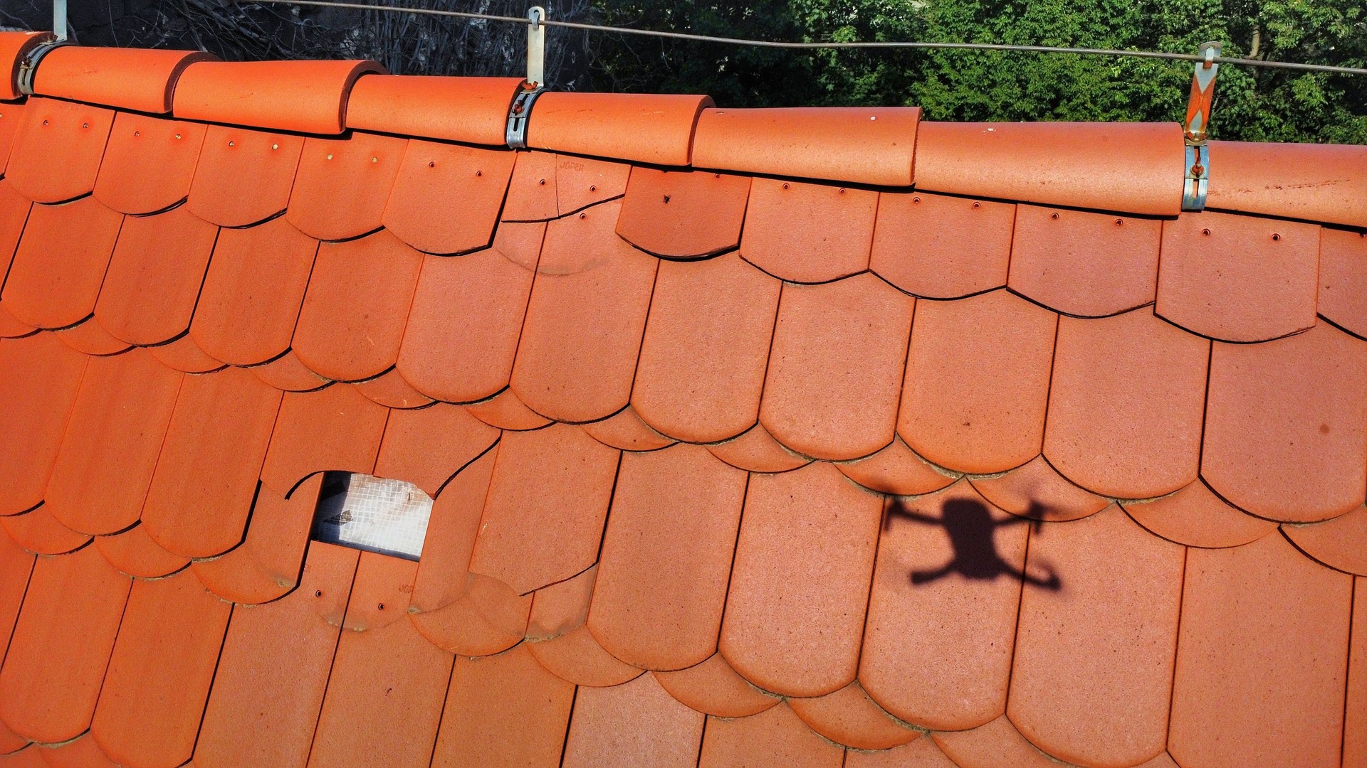 Technical inspection of the roof with a drone